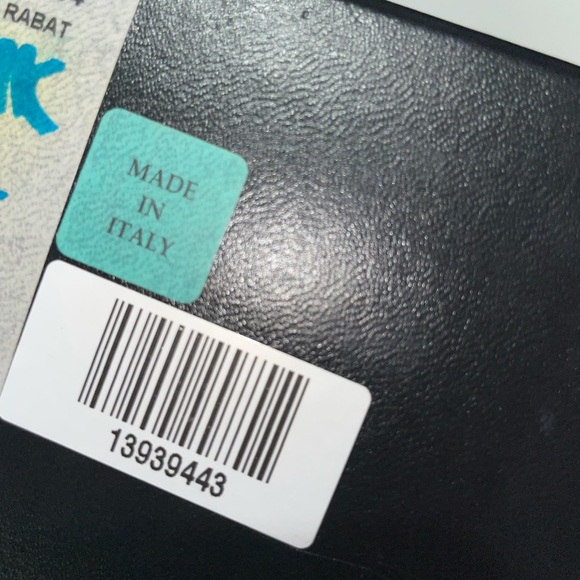 BLACK QUILTED CAVIAR NEW CLASSIC DOUBLE FLAP JUMBO - Picture 11 of 14